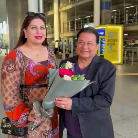 Warm London Arrival For Anup Jalota
