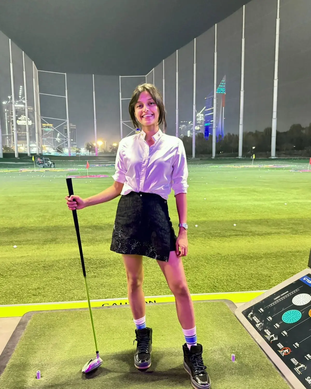 Celebrity musician Yohani enjoys a chic golf night, merging leisure with luxury and charm.