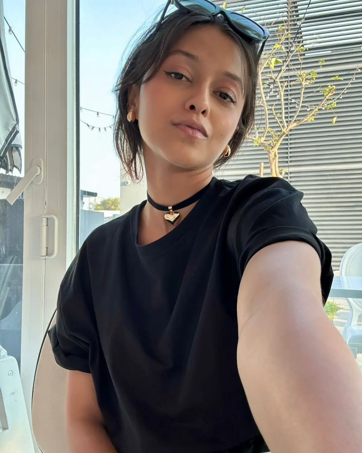Yohani’s Coffee Habit Stirs Up Social Buzz Yohani shares her beloved coffee order on Instagram, lighting up chatter among loyal fans.