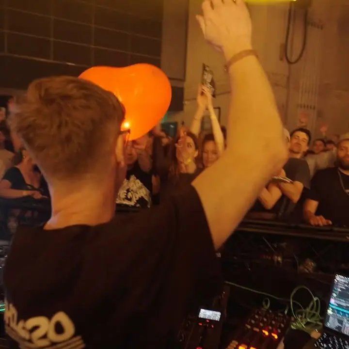 Your Love Connects Dancefloors
