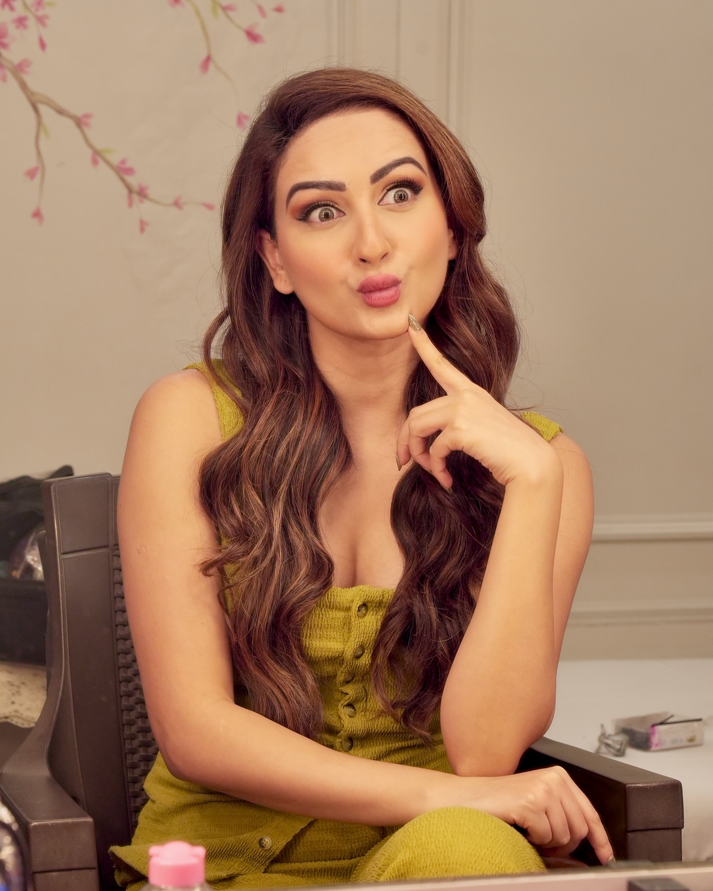 Zaara Yesmin Unveils Kudi Anjani Look