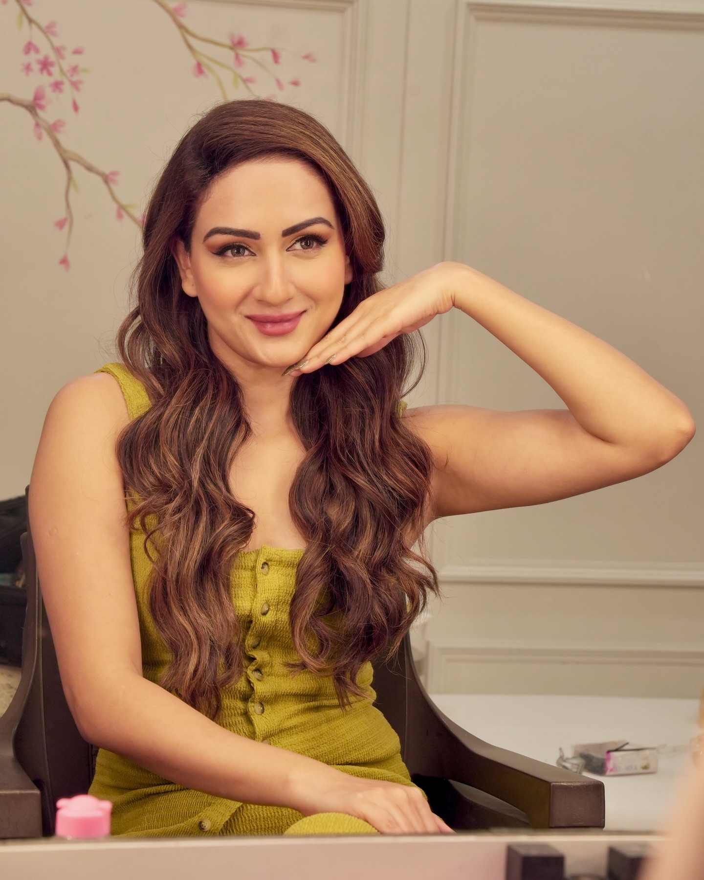 Zaara Yesmin Unveils Kudi Anjani Look