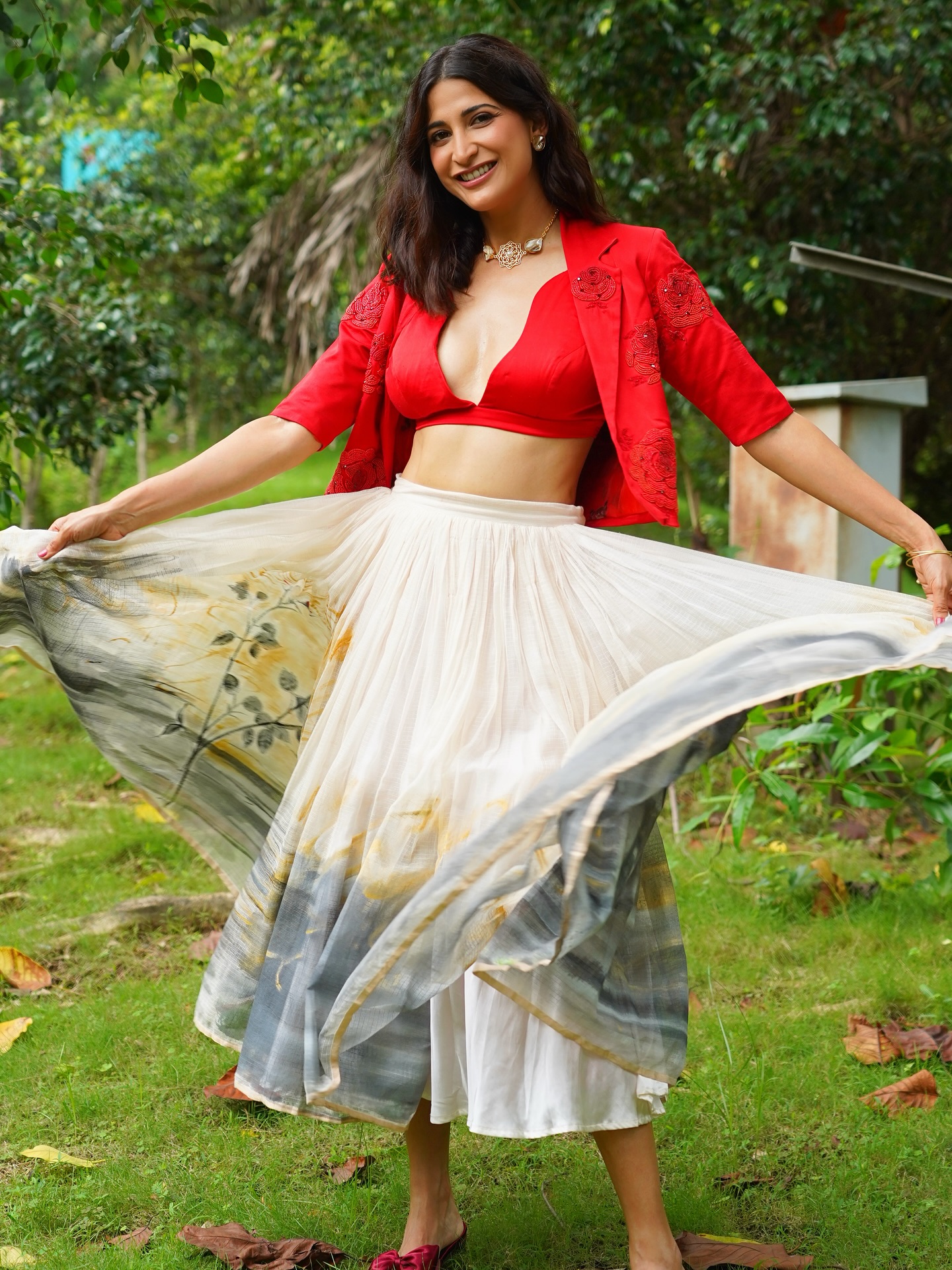 Aahana Kumra Stuns in Mesmerizing Photoshoot