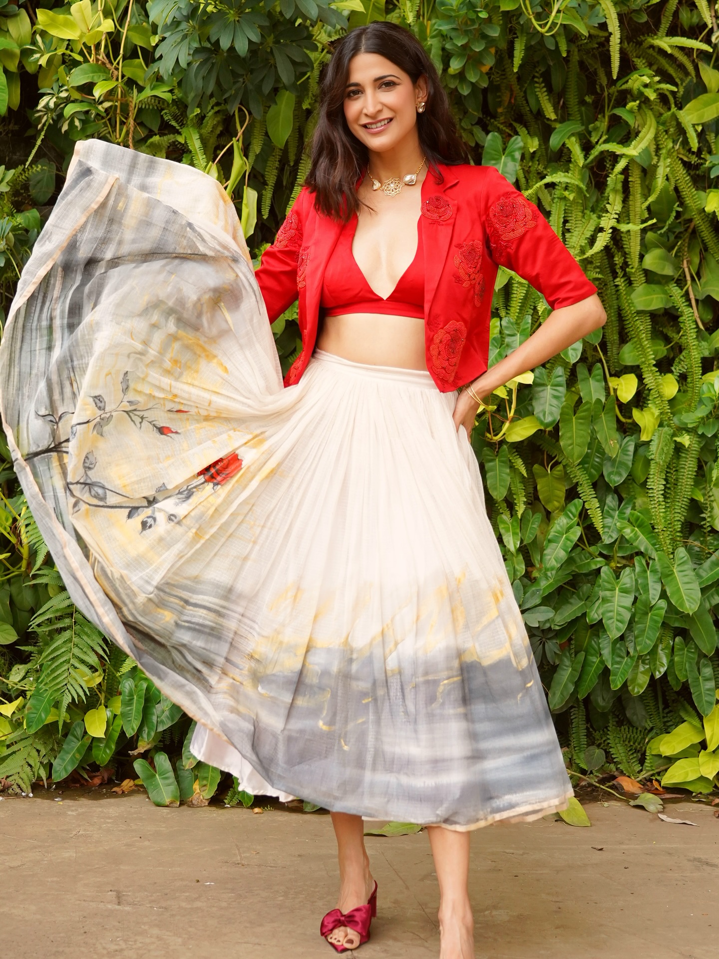 Aahana Kumra Stuns in Mesmerizing Photoshoot