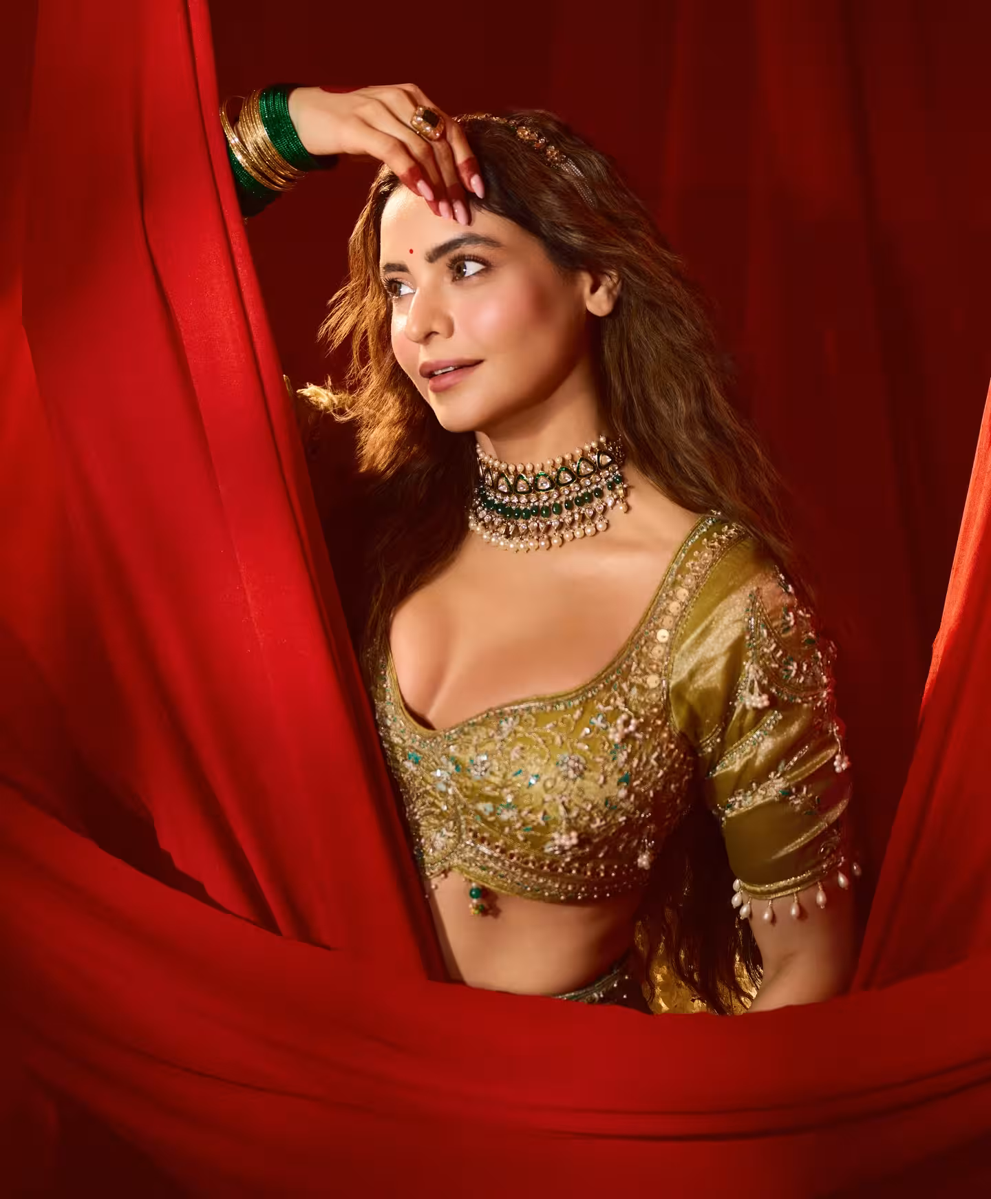Aamna Sharif’s New Instagram Look Captivates Fans
