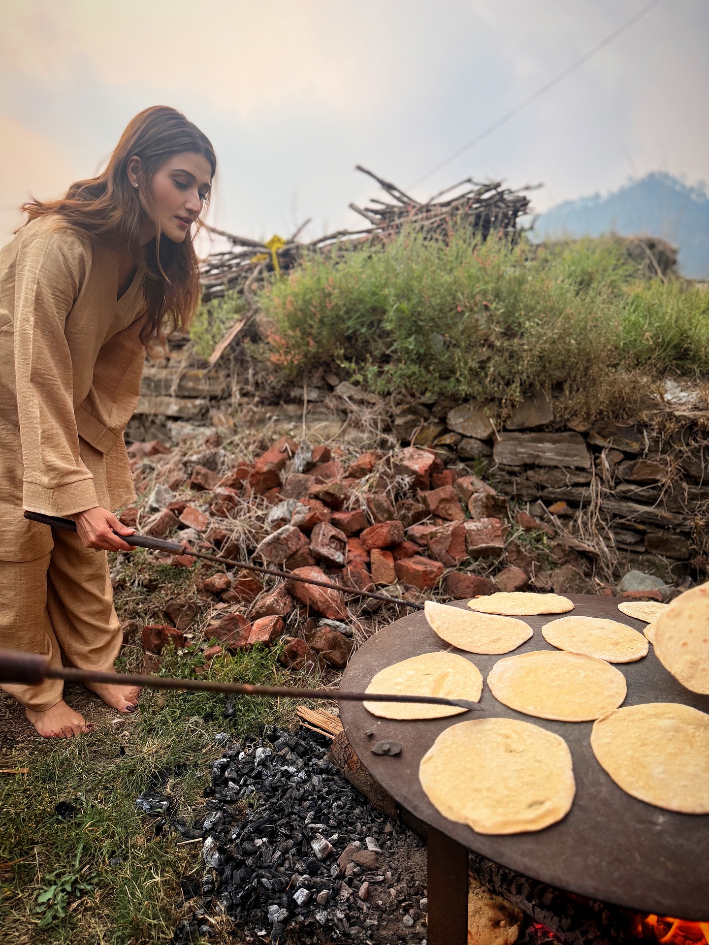 Aarushi Nishank Embraces Uttarakhand’s Culinary Heritage