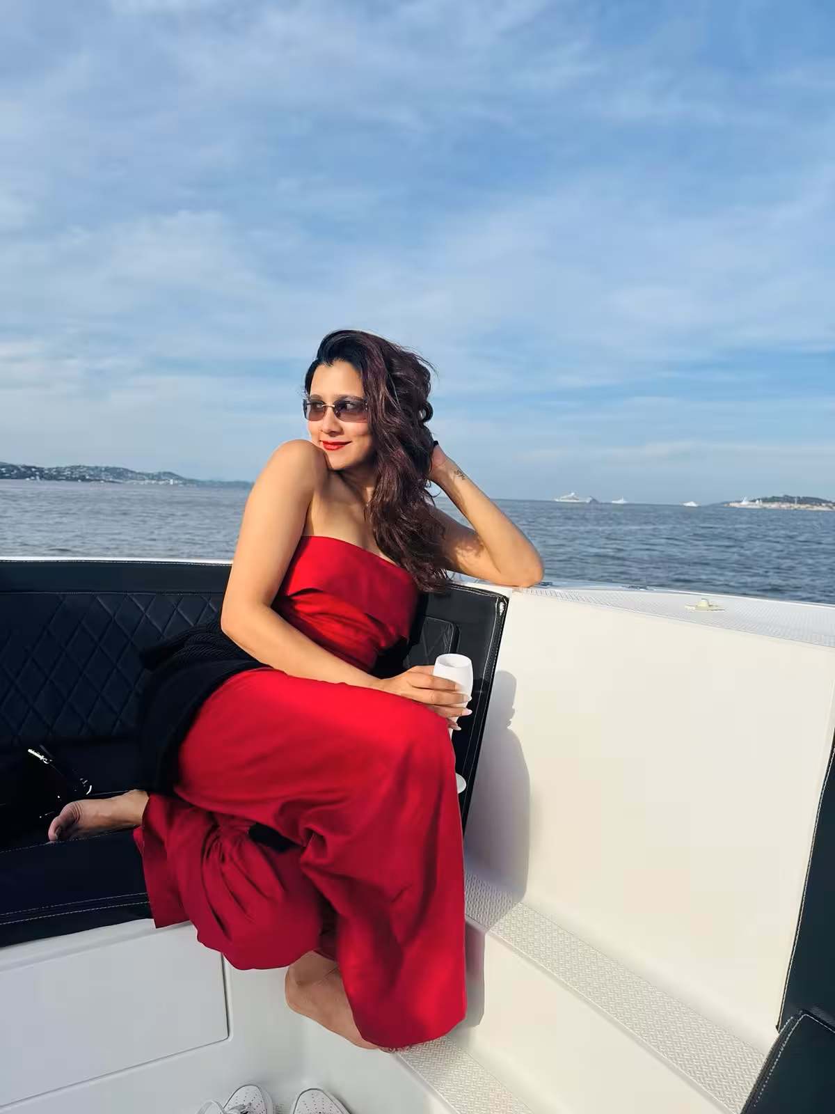 Aastha Gill Celebrates Paapi Streaming Success