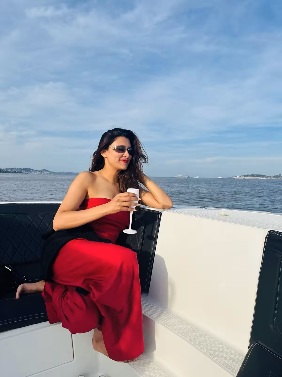 Aastha Gill Celebrates Paapi Streaming Success