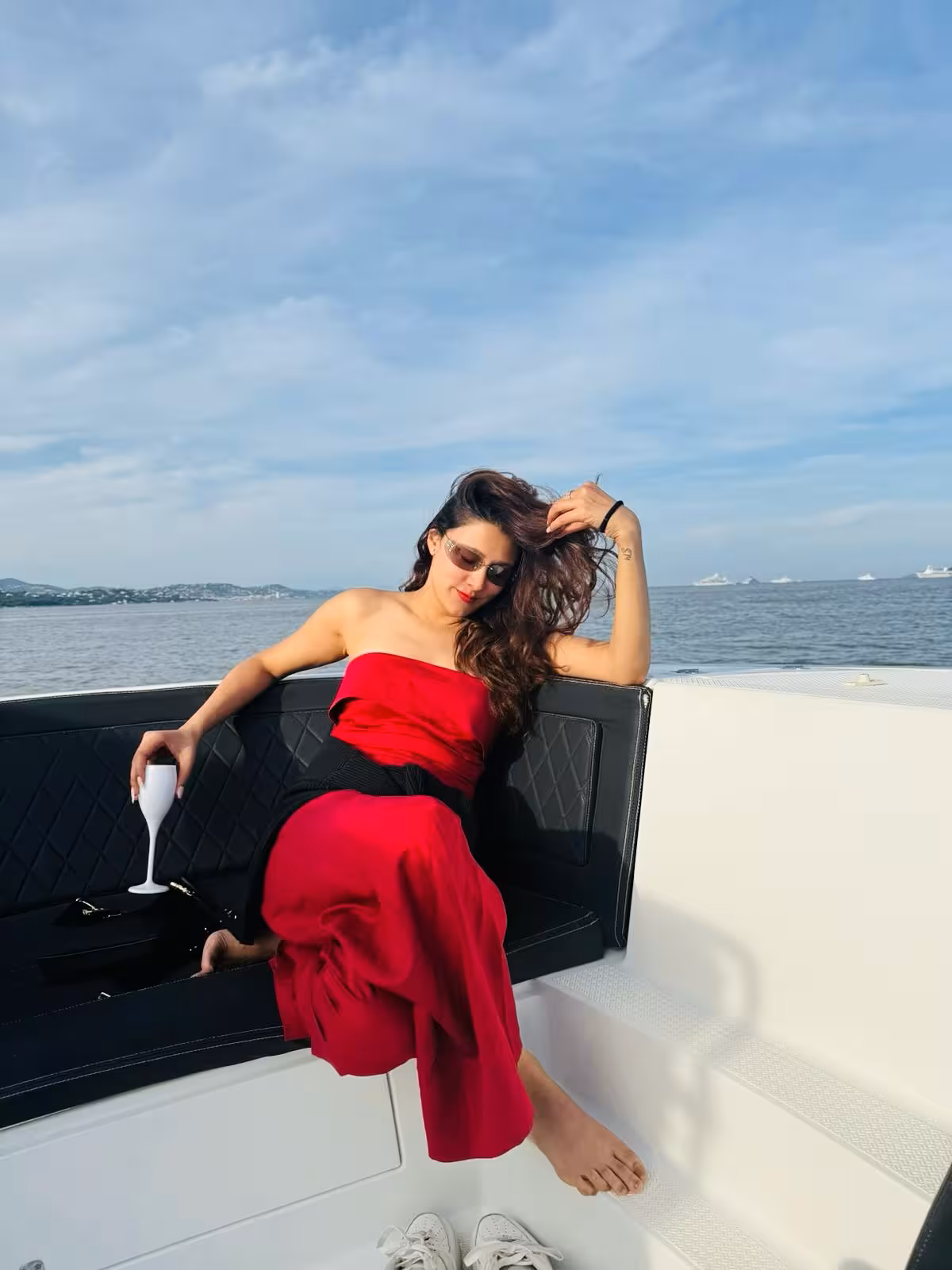 Aastha Gill Celebrates Paapi Streaming Success