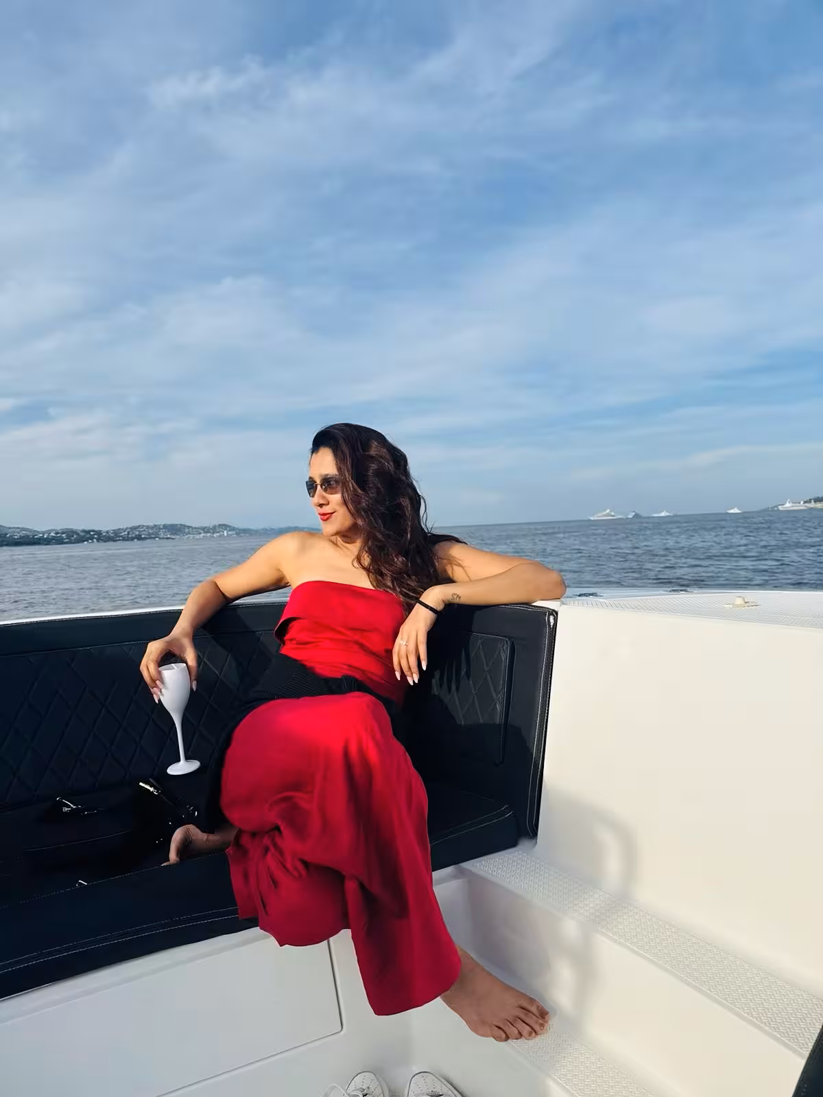 Aastha Gill Celebrates Paapi Streaming Success