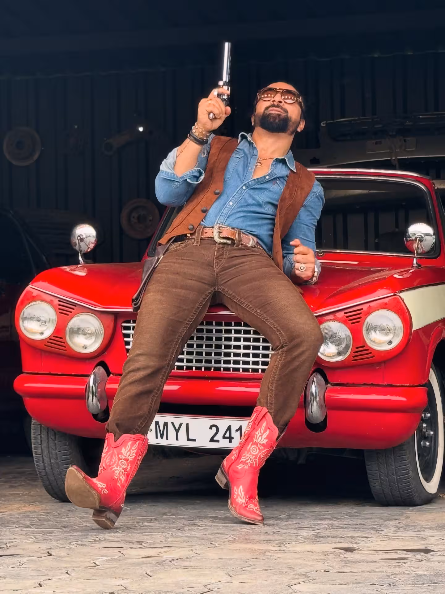 Ajaz Khan Emphasizes Loyalty And Authenticity Celebrity Ajaz Khan reminds fans of loyalty with striking visuals and a heartfelt message!