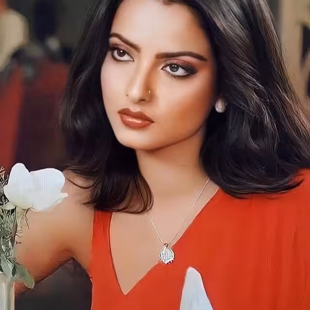 Alia Bhatt Ideal For Rekha Biopic?
