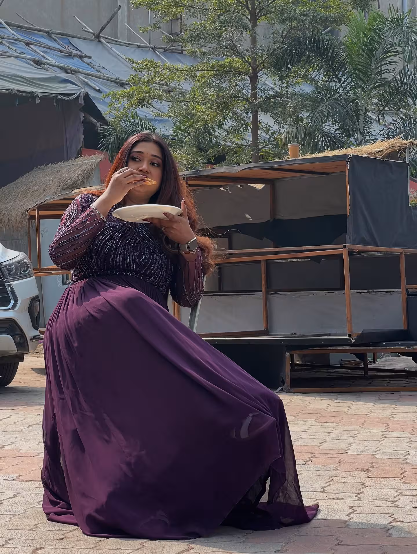 Antara Mitra: Fed And Poised For Gossip Antara Mitra’s Instagram reveals how a meal transforms her into a poised gossip maven wow!