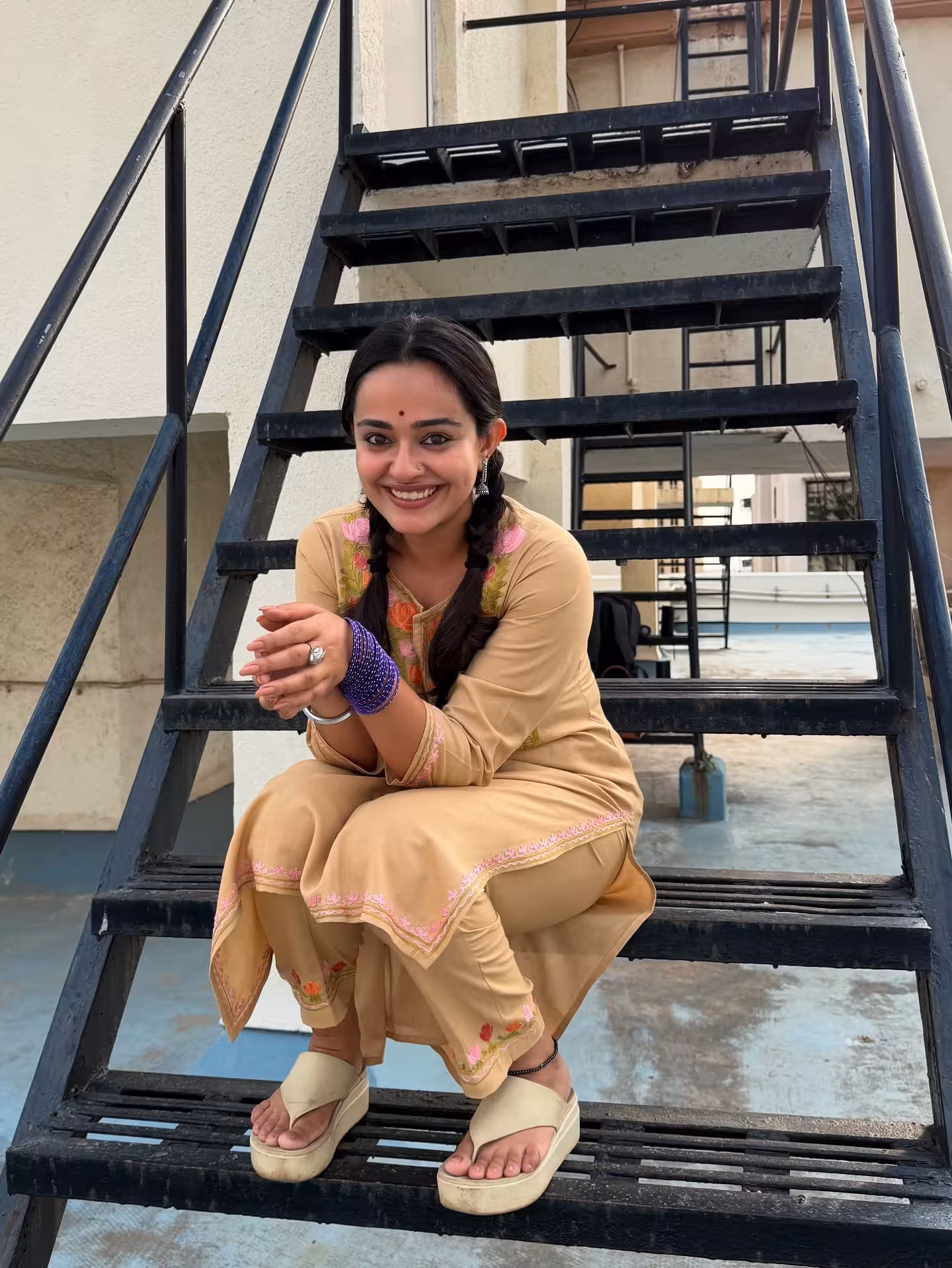 Apoorva Arora Clinches Mirchi Award For OTT Comedy