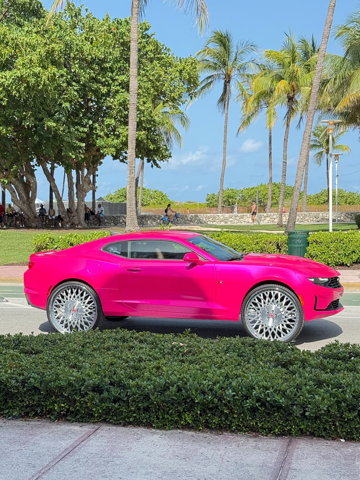 Arjun Bijlani Explores Miami Streets