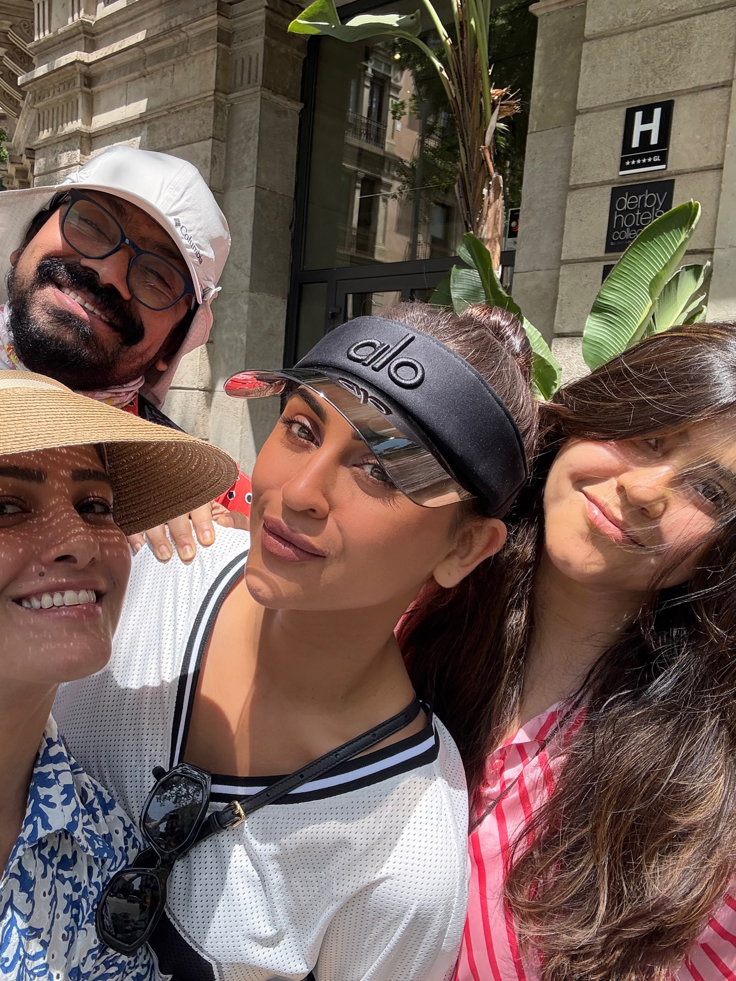 Barcelona Bits: Anita's Vibrant Spanish Moments