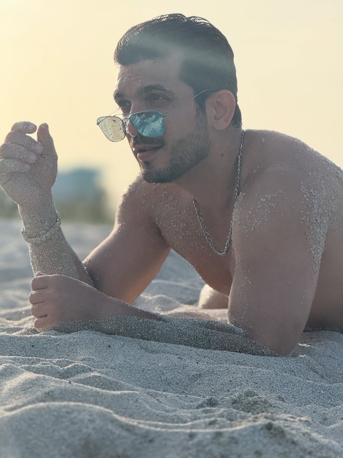 Beach Boy Charm: Arjun Bijlani Embraces Coastal Cool
