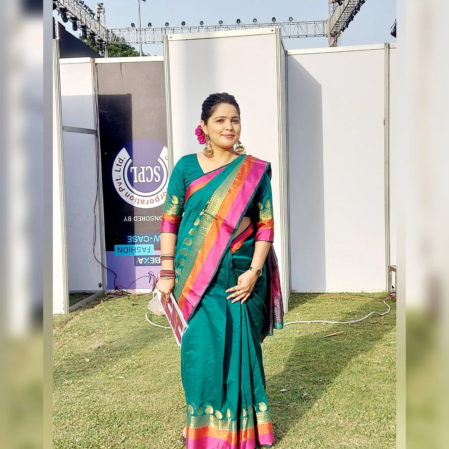 Bhagyashree Radiates Love On Instagram Legendary news anchor and actress shows joy on Instagram, enchanting fans with her smile!!