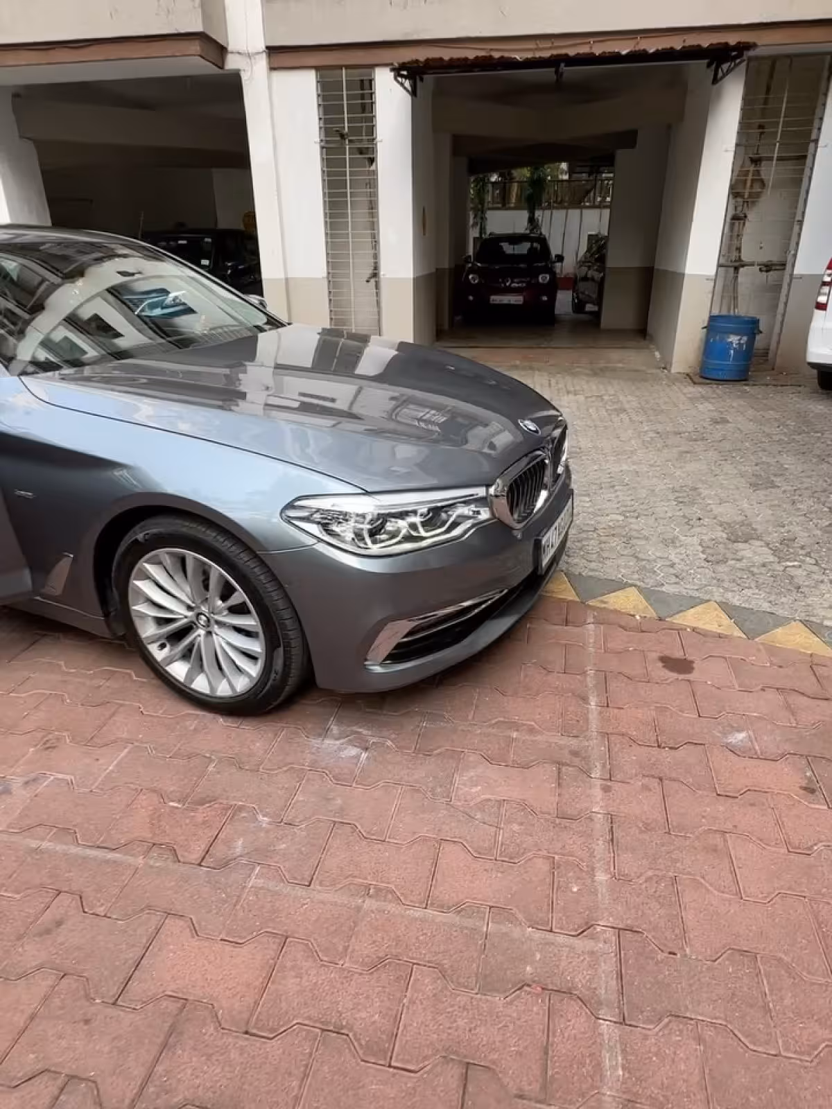 BMW Self-Eroding Key Sparks Outrage BMW self-eroding key leaves drivers amused, vexed at its failed display in India - absurd