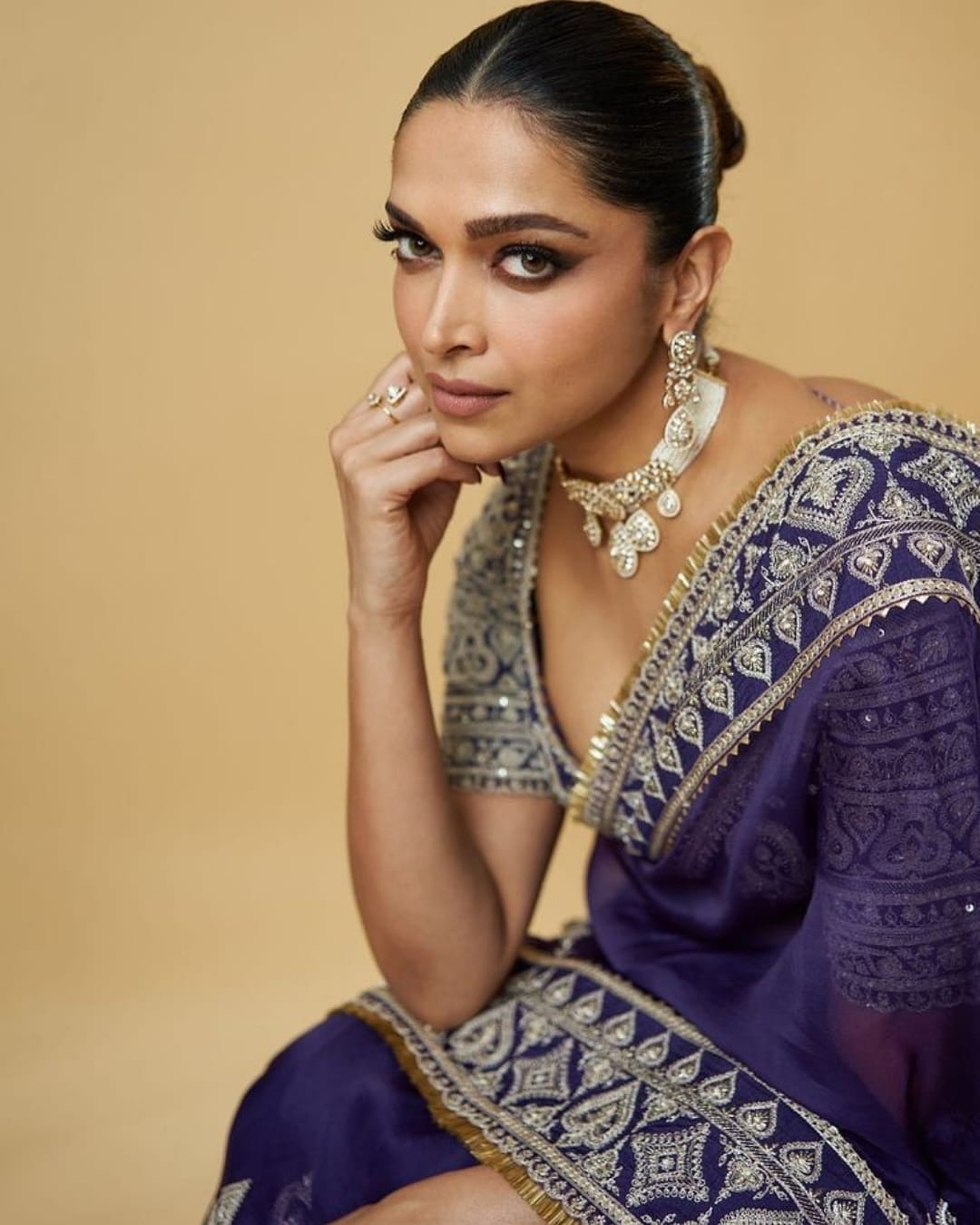 Bollywood Divas Rock Power Hairdo