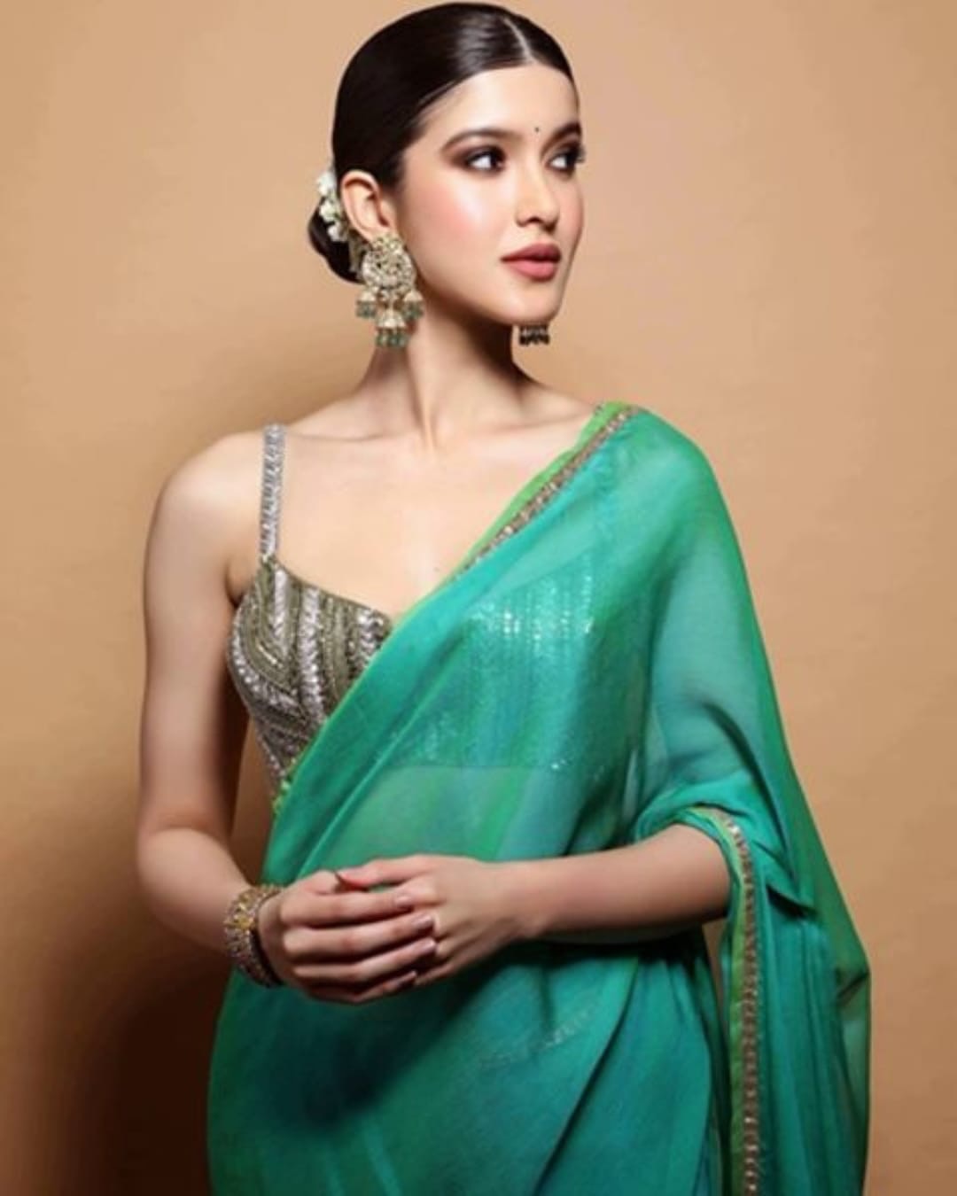 Bollywood Divas Rock Power Hairdo