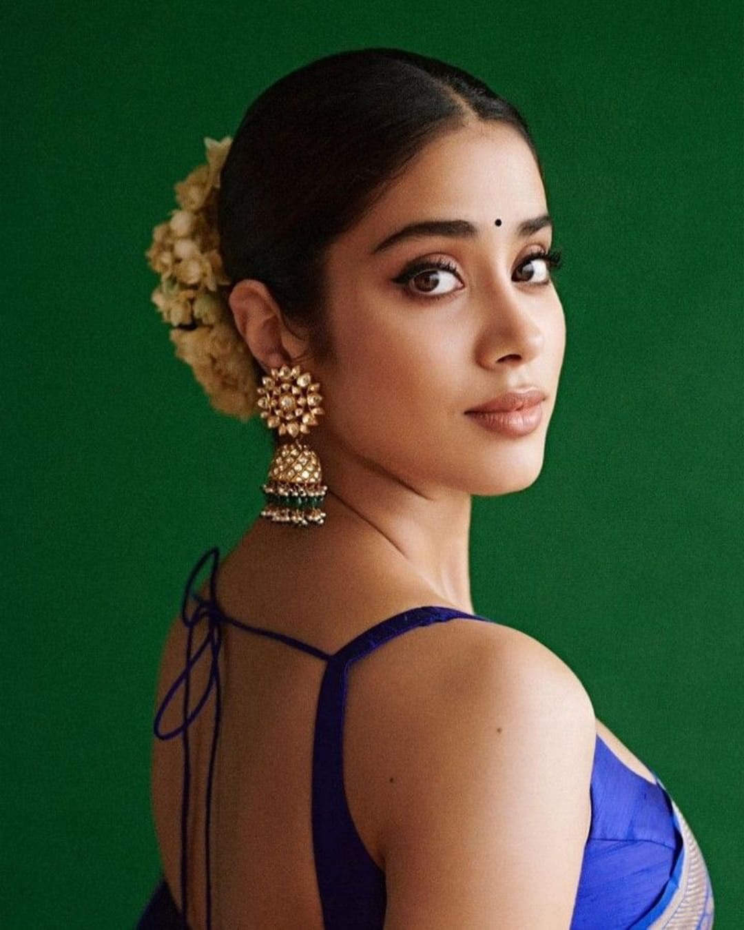 Bollywood Divas Rock Power Hairdo