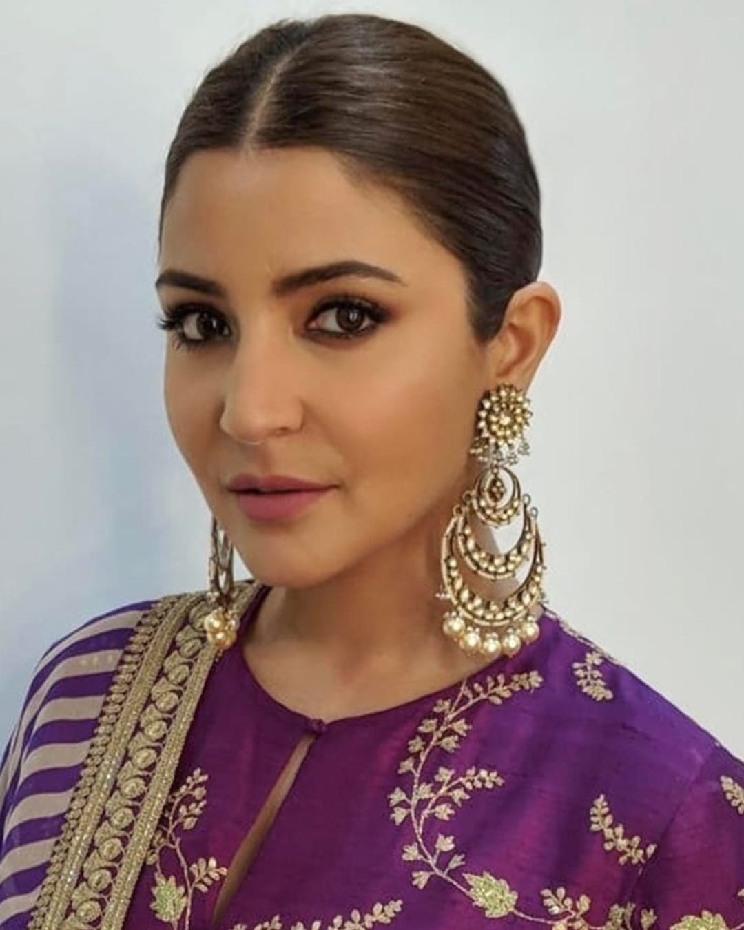 Bollywood Divas Rock Power Hairdo