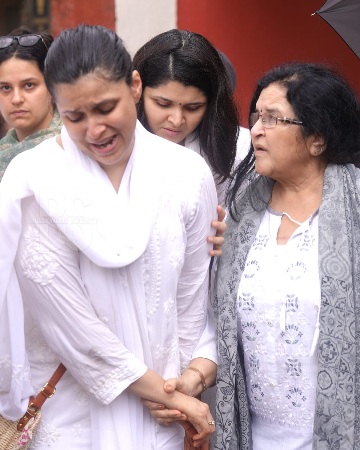 Bollywood Society Embraces 'Om Shanti' Message