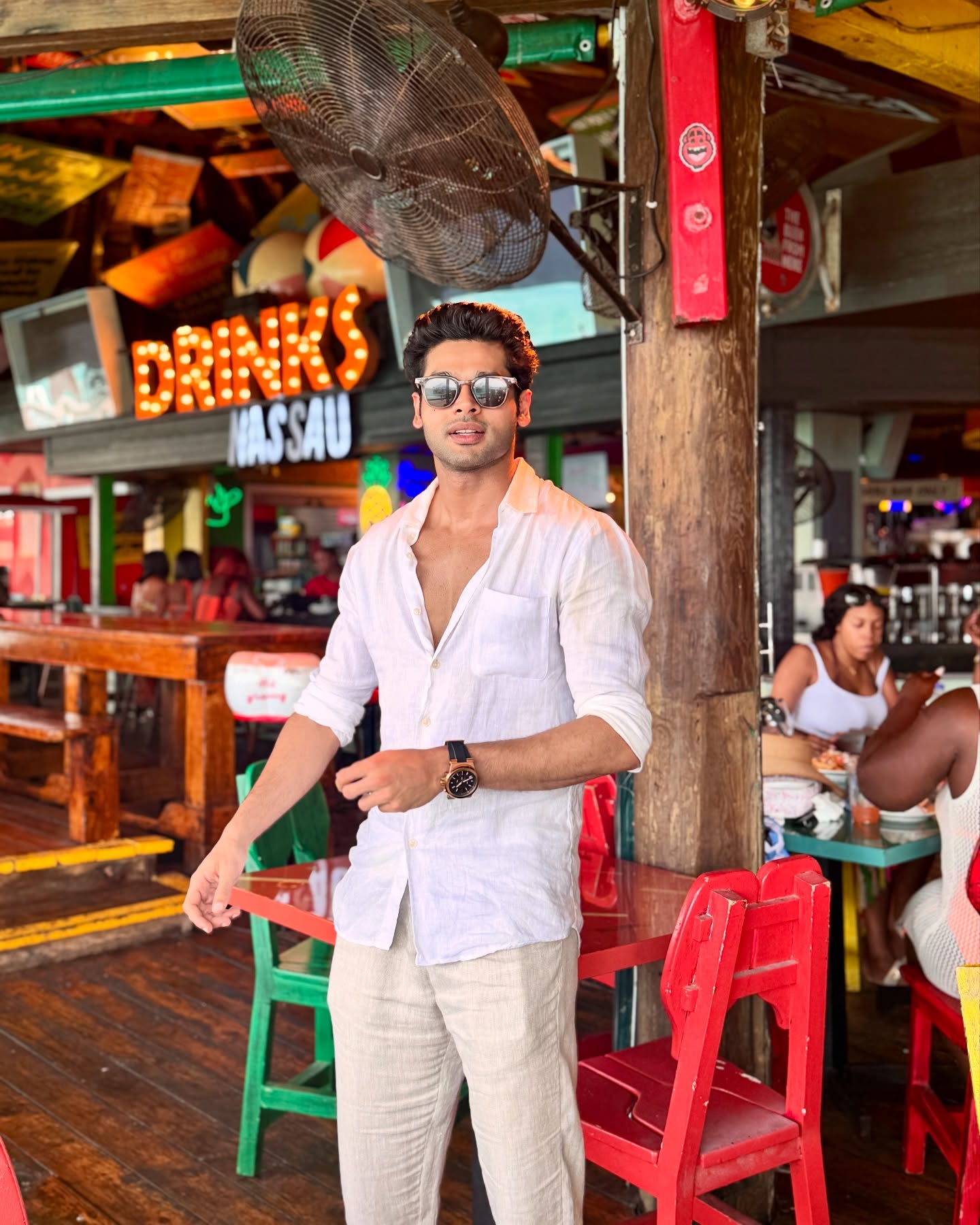 Dassani’s Bahamas Linen Look
