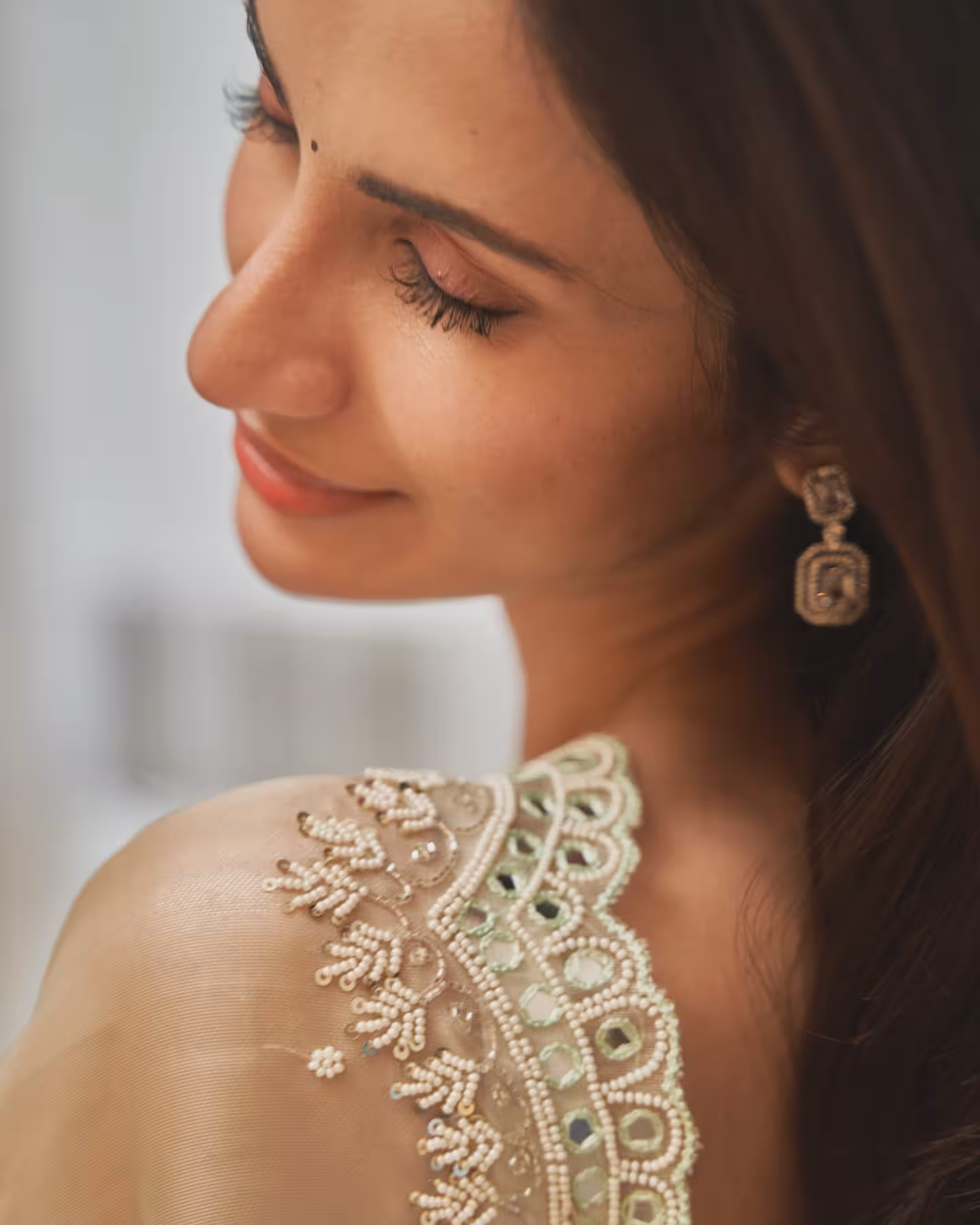 Dekho Chaand Aaya: Diksha Singh In Moonlit Glamour