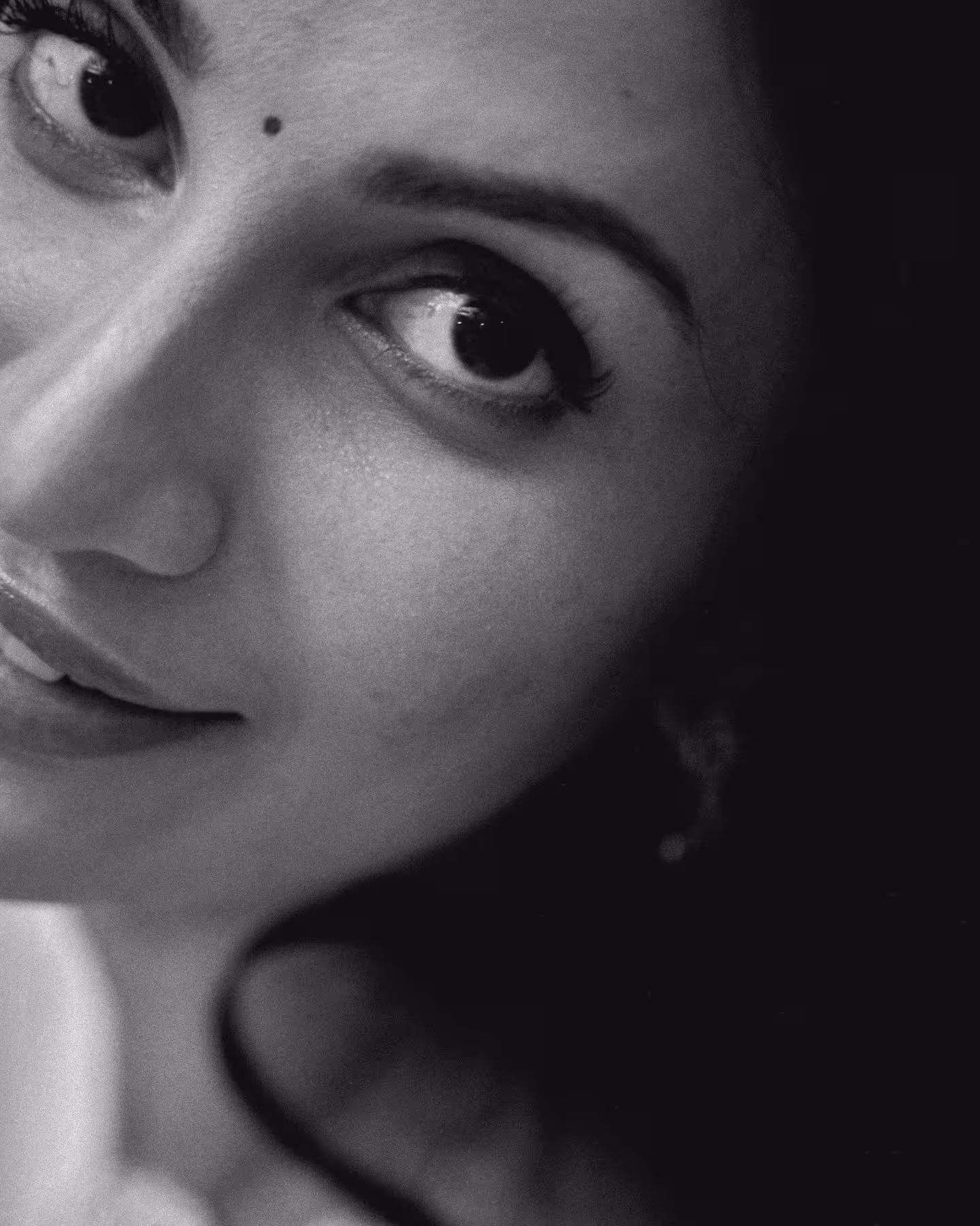 Dekho Chaand Aaya: Diksha Singh In Moonlit Glamour