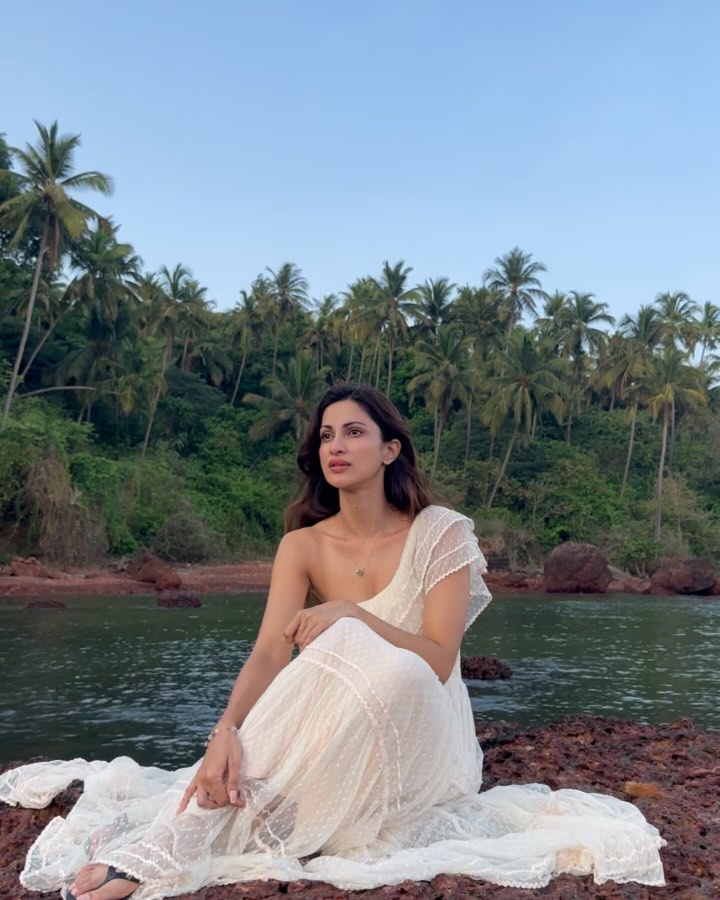 Diksha Singh Embraces Home Vibes