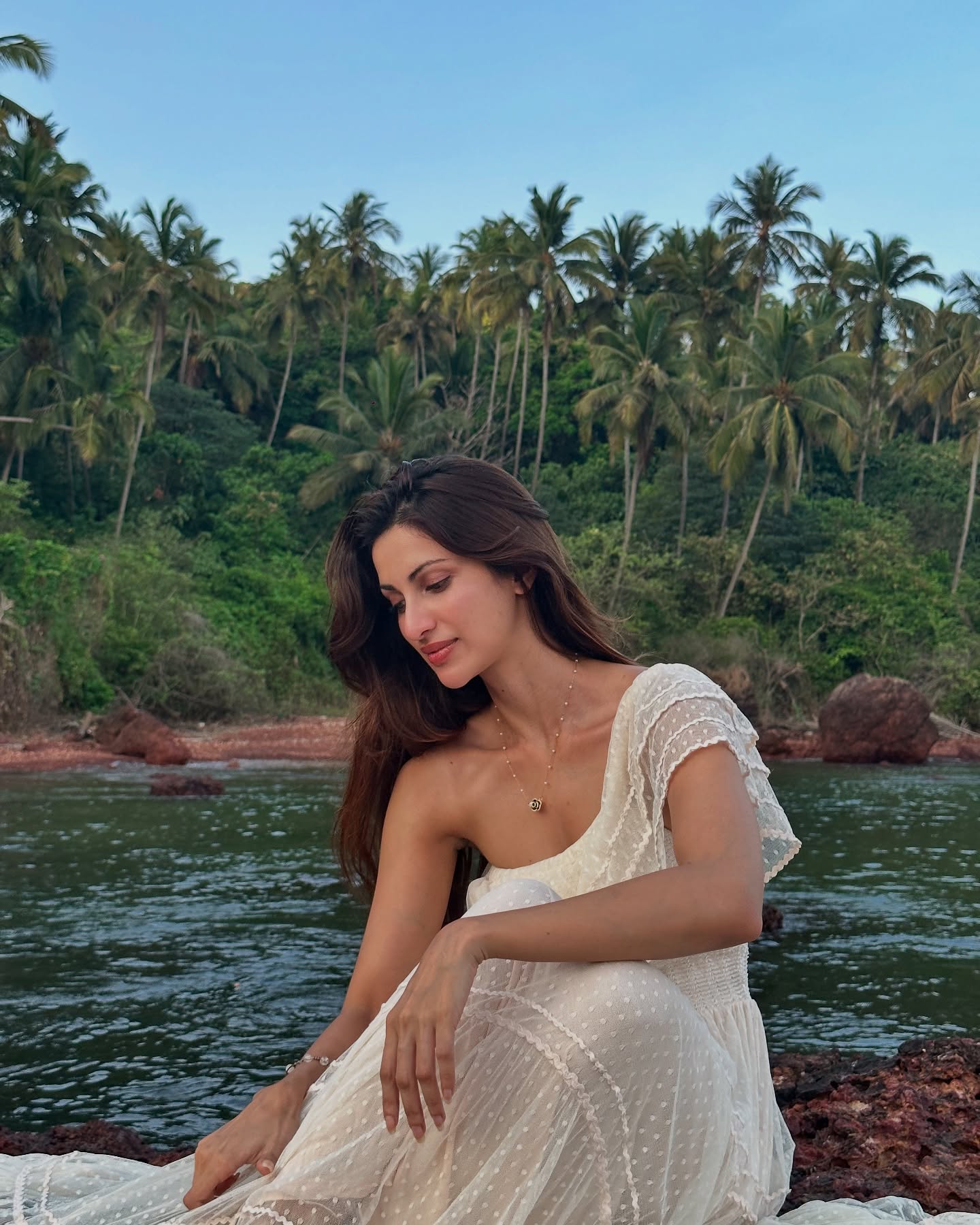 Diksha Singh Embraces Home Vibes