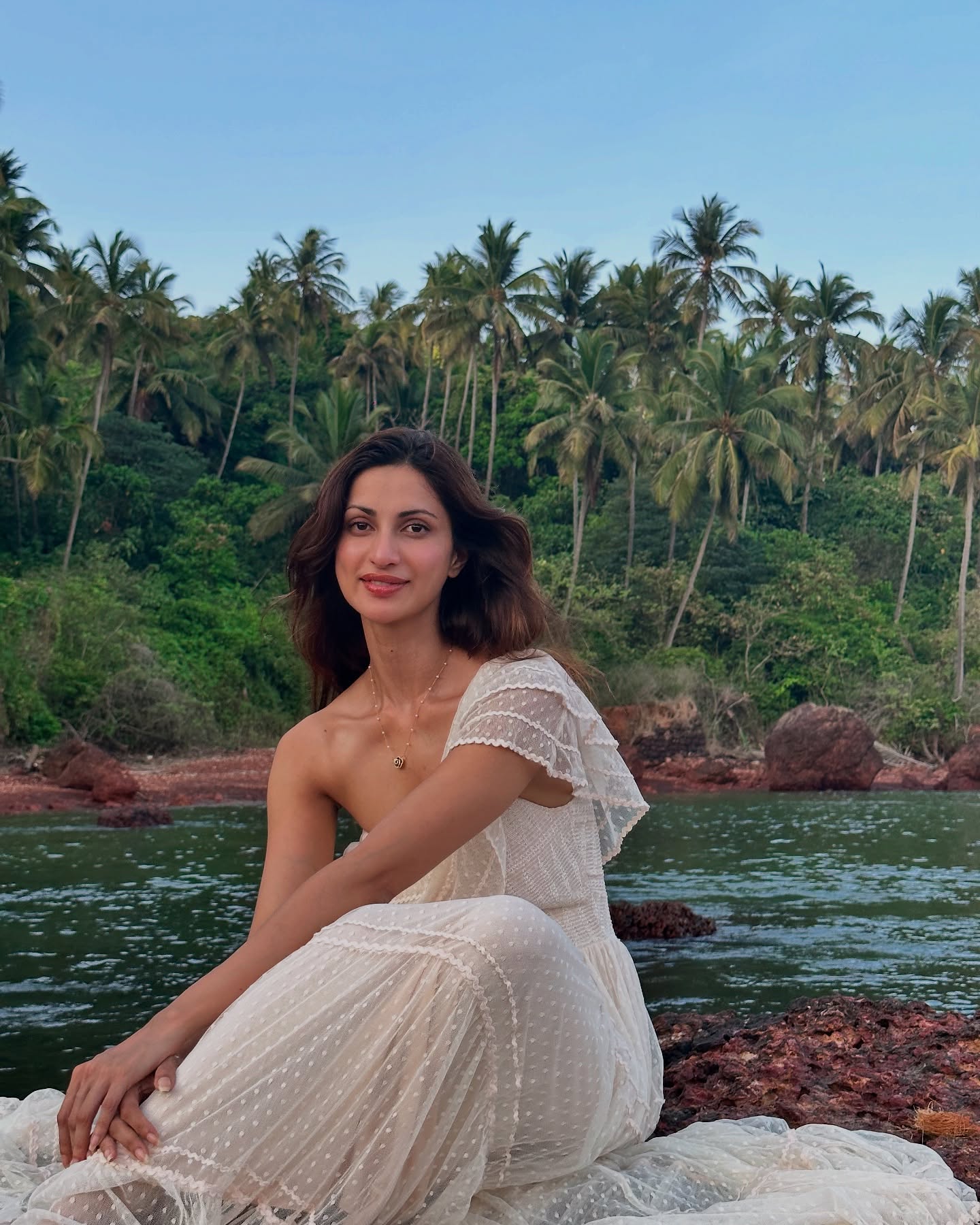 Diksha Singh Embraces Home Vibes