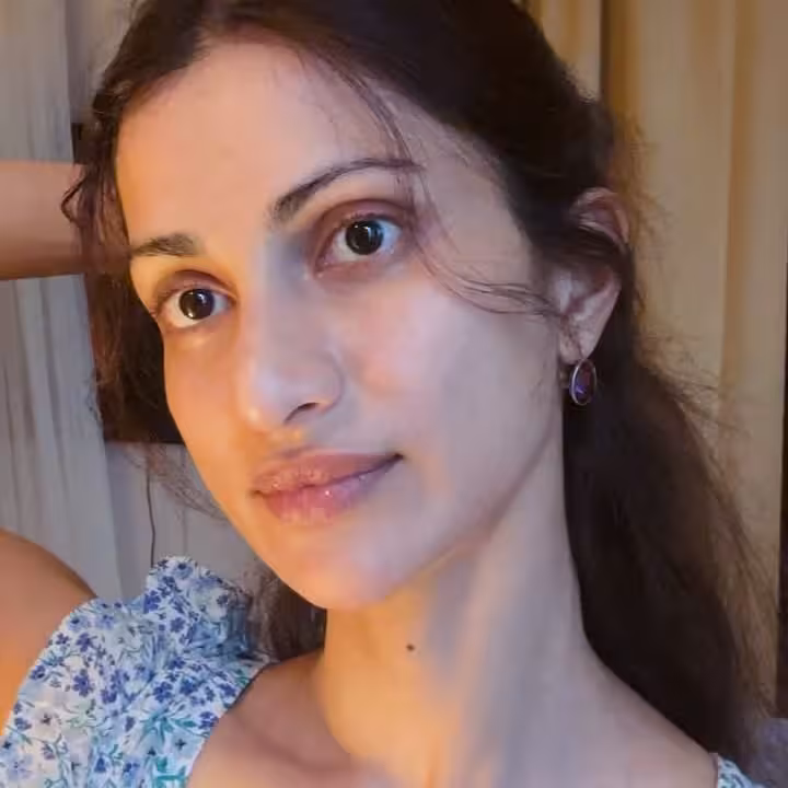 Diksha Singh’s Unique Style Statement