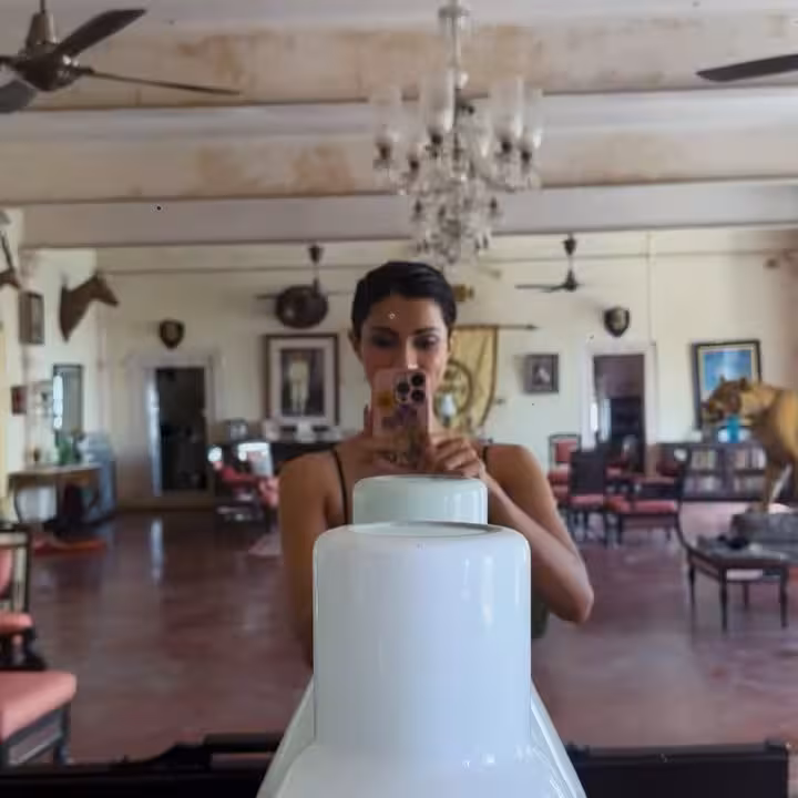 Diksha Singh’s Unique Style Statement
