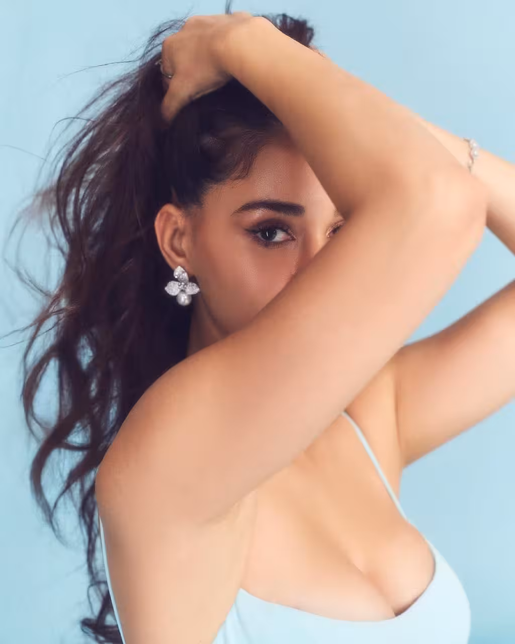 Dishapatani Sparks Sizzling Trend
