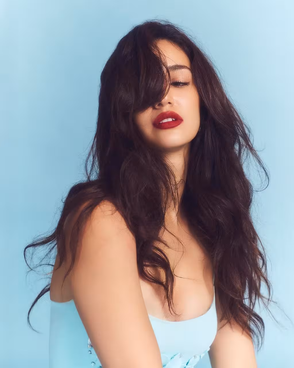 Dishapatani Sparks Sizzling Trend