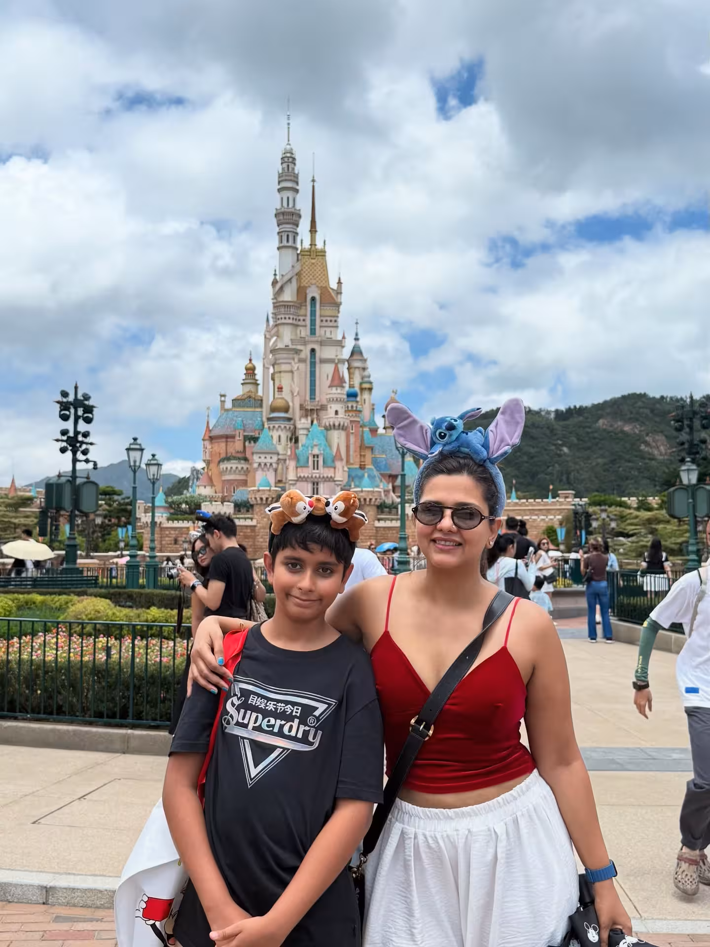 Impulsive Disneyland escape in Hongkong; summer ends as work resumes, school begins today!