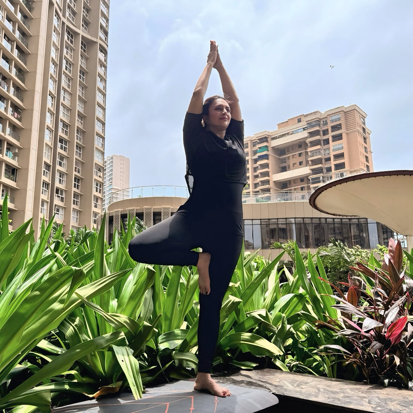Divyanka Honors Yoga Day With Warm Wishes