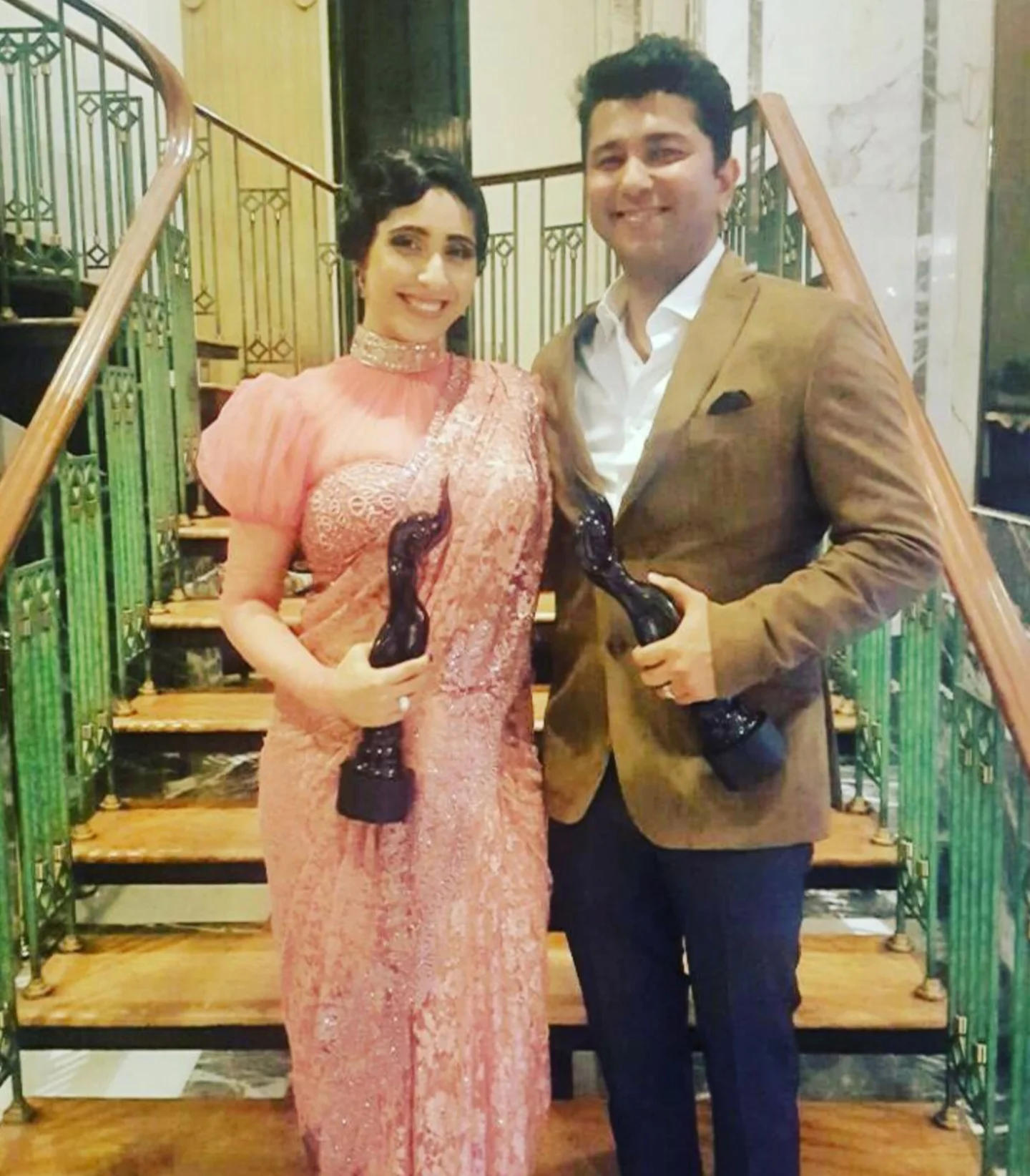 Filmfare Glory: Neha Bhasin’s Historic Win Neha Bhasin and her partner set filmfare history with rare double win on one magical night.