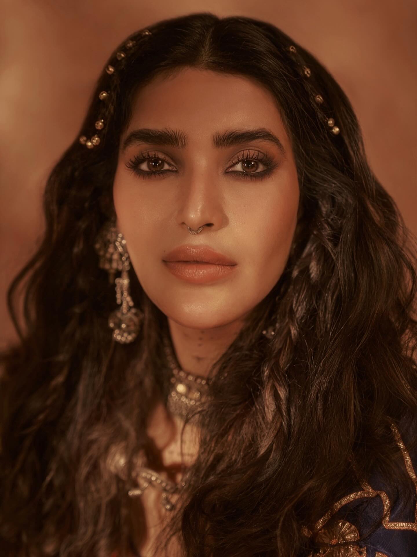 Ghoomar Charm: Karishma Tanna Stuns In Ethnic Brilliance