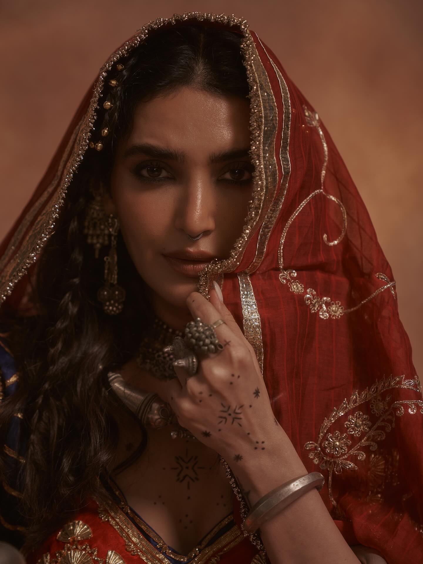 Ghoomar Charm: Karishma Tanna Stuns In Ethnic Brilliance