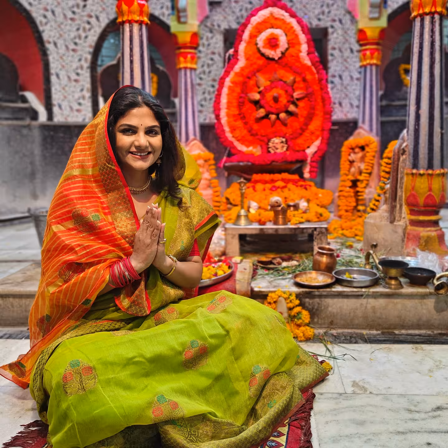 Celebrity Hema Sharma shares heartfelt #HarHarMahadev vibes, uniting faith, art & style.!!!
