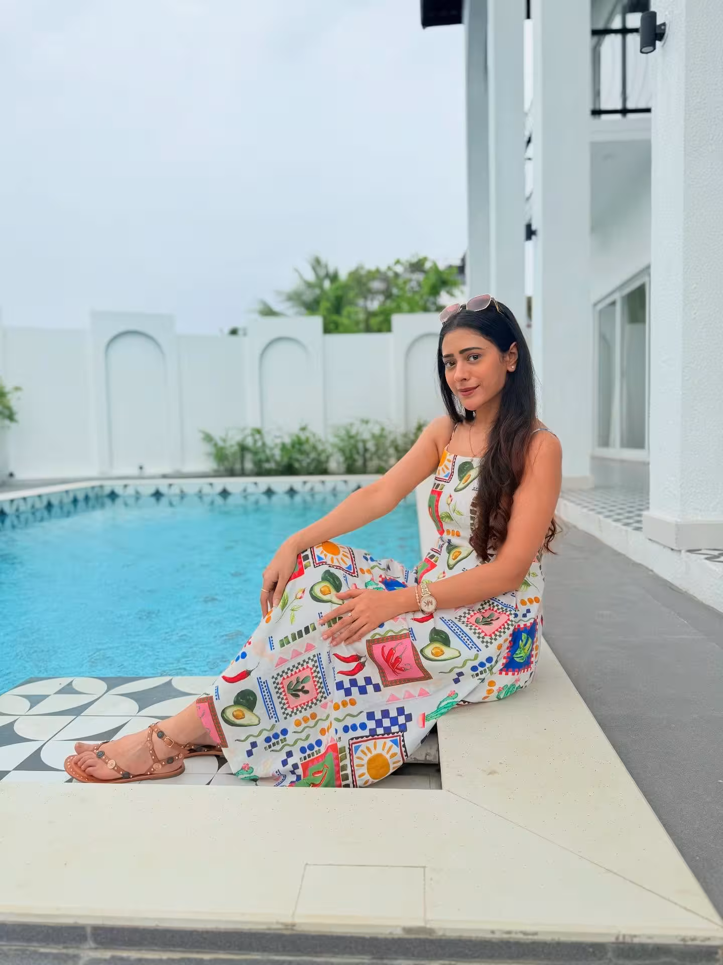 Hiba Nawab Dazzles In Latest Instagram Update