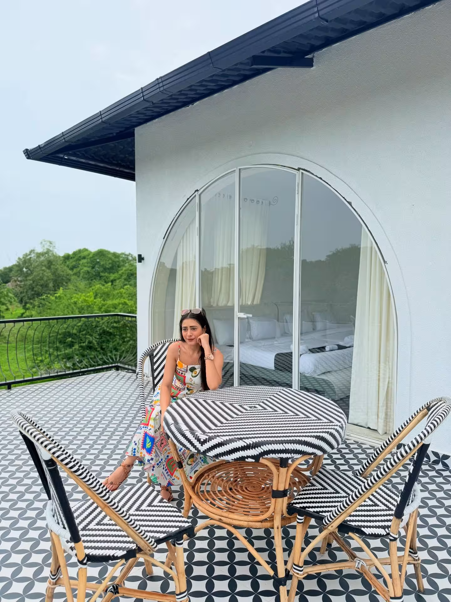 Hiba Nawab Dazzles In Latest Instagram Update