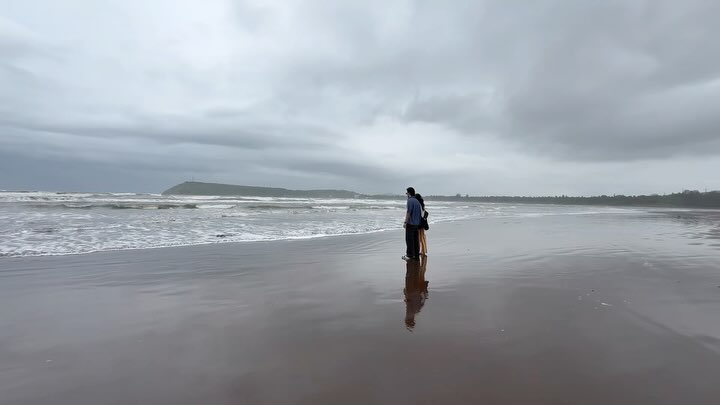 Himansh Kohli Embraces Monsoon Magic