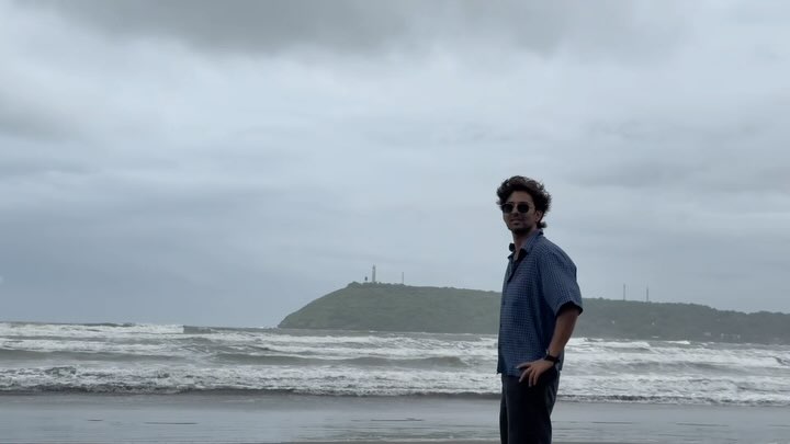Himansh Kohli Embraces Monsoon Magic