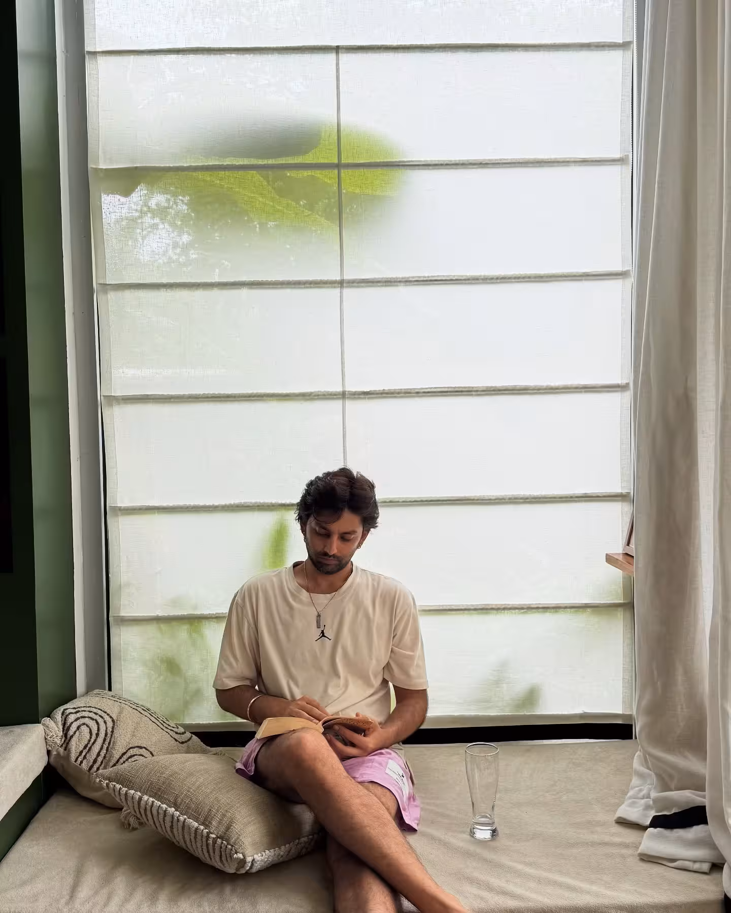 Himansh Kohli Explores Goa Dump Celebrity Himansh Kohli takes us on a quirky journey to witness a vibrant Goa dump in cool