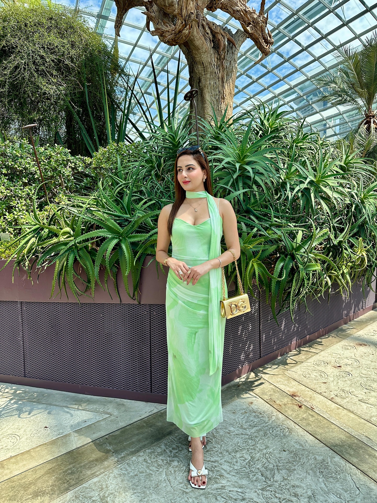 Holiday Style Shines: Zaarayesmin’s Fashion Moment